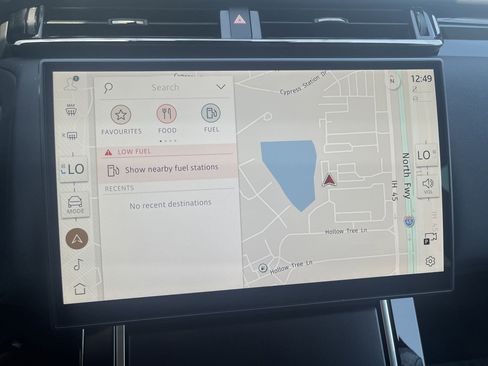 New 2026 Land Rover Range Rover Velar Dynamic SE image 25