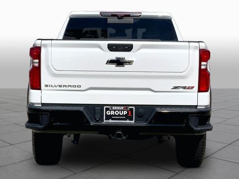 Used 2022 Chevrolet Silverado 1500 ZR2 w/ Technology Package AWD/4WD image 9