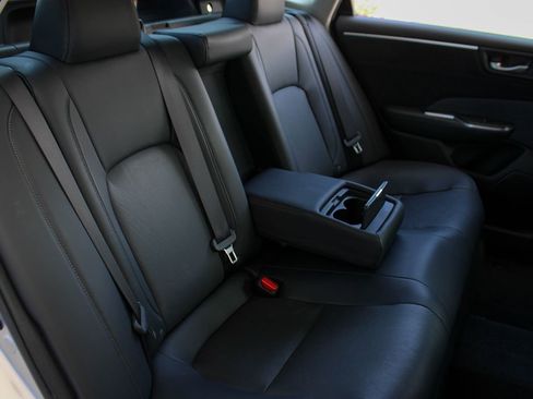 Used 2018 Honda Clarity Touring image 25