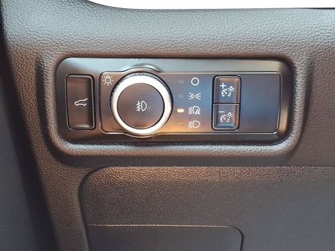 Used 2023 Ford Explorer XLT w/ Equipment Group 202A AWD/4WD image 15