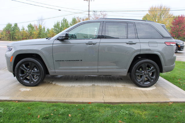 New 2027 Jeep Grand Cherokee Limited AWD/4WD image 34