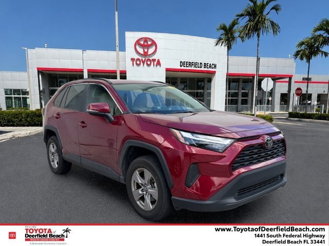 Used 2025 Toyota RAV4 XLE FWD image 1