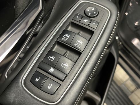 Used 2023 RAM 1500 Limited AWD/4WD image 20