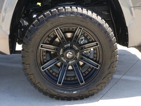 Used 2024 Toyota Tundra Limited image 9