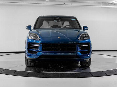 New 2026 Porsche Cayenne GTS image 9
