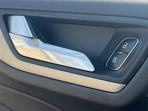 Used 2021 Ford Escape SE image 14