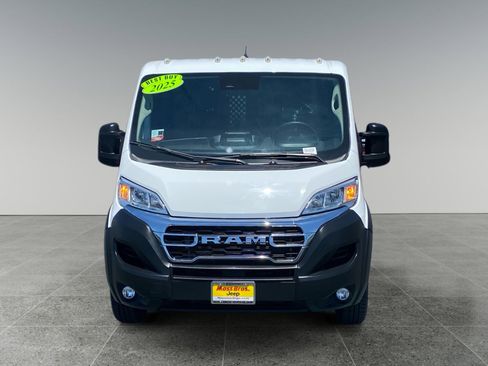 Used 2025 RAM ProMaster 2500 w/ U-Haul Equipment Group FWD image 8