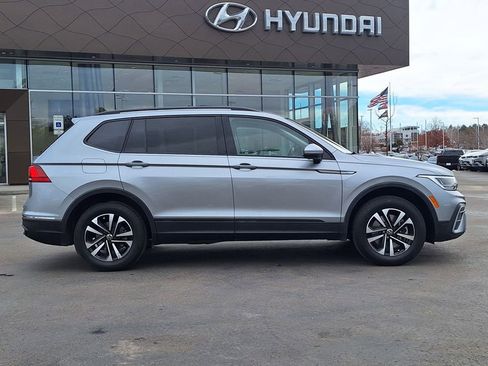 Used 2024 Volkswagen Tiguan S image 2