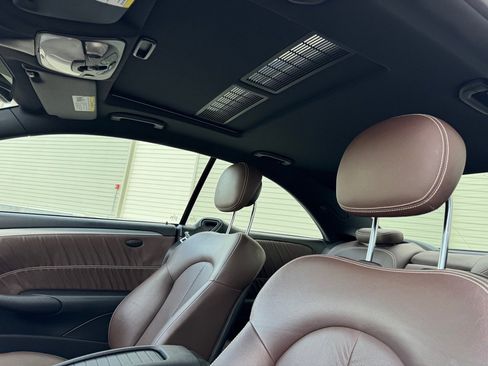 Used 2009 Mercedes-Benz CLK 350 Coupe image 15