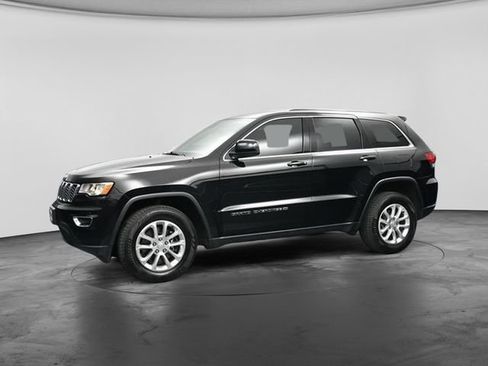 Used 2022 Jeep Grand Cherokee Laredo E AWD/4WD image 8