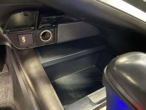 Used 2023 Toyota Camry SE w/ Convenience Package image 25