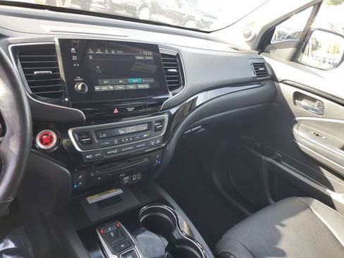 Used 2020 Honda Pilot Elite image 26