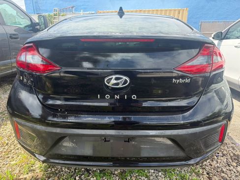 Used 2017 Hyundai Ioniq SEL FWD image 3