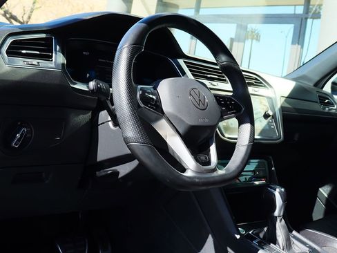Used 2022 Volkswagen Tiguan SE R-Line image 42