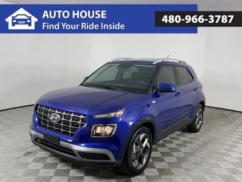 Used 2023 Hyundai Venue SEL image 1