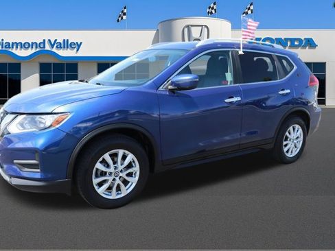 Used 2020 Nissan Rogue SV FWD image 3