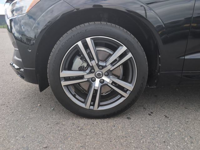 Used 2019 Volvo XC60 T6 Momentum w/ Multimedia Package AWD/4WD image 32