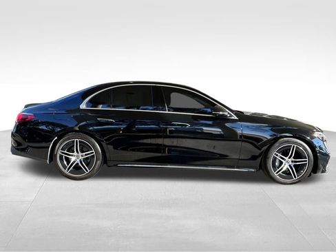 Used 2025 Mercedes-Benz E 350 4MATIC Sedan image 4