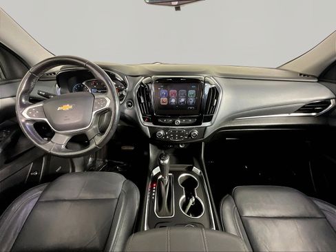 Used 2019 Chevrolet Traverse LT w/ LT Premium Package FWD image 7