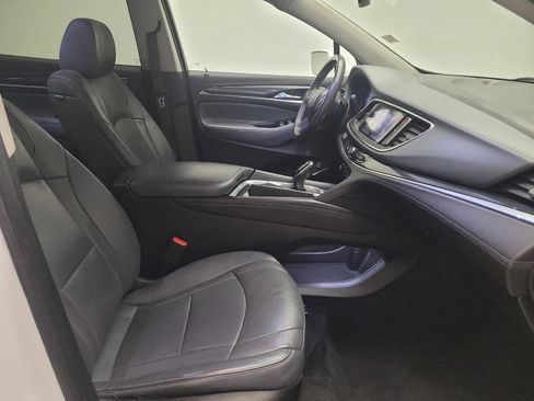 Used 2020 Buick Enclave Essence image 21