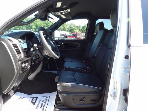 Used 2026 RAM 2500 Laramie AWD/4WD image 17