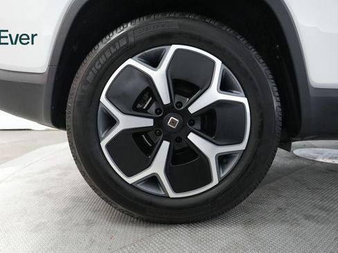 Used 2024 Rivian R1S Adventure AWD/4WD image 22