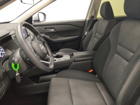 Used 2024 Nissan Rogue SV image 17