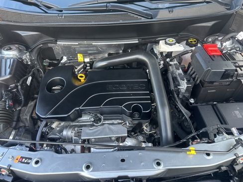 Certified 2025 Chevrolet Equinox LT image 12