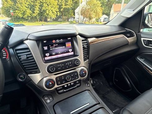 Used 2015 GMC Yukon Denali w/ Premium Package AWD/4WD image 27