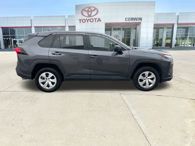 Used 2025 Toyota RAV4 LE AWD/4WD image 6