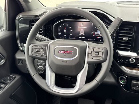 New 2026 GMC Sierra 1500 SLE image 25
