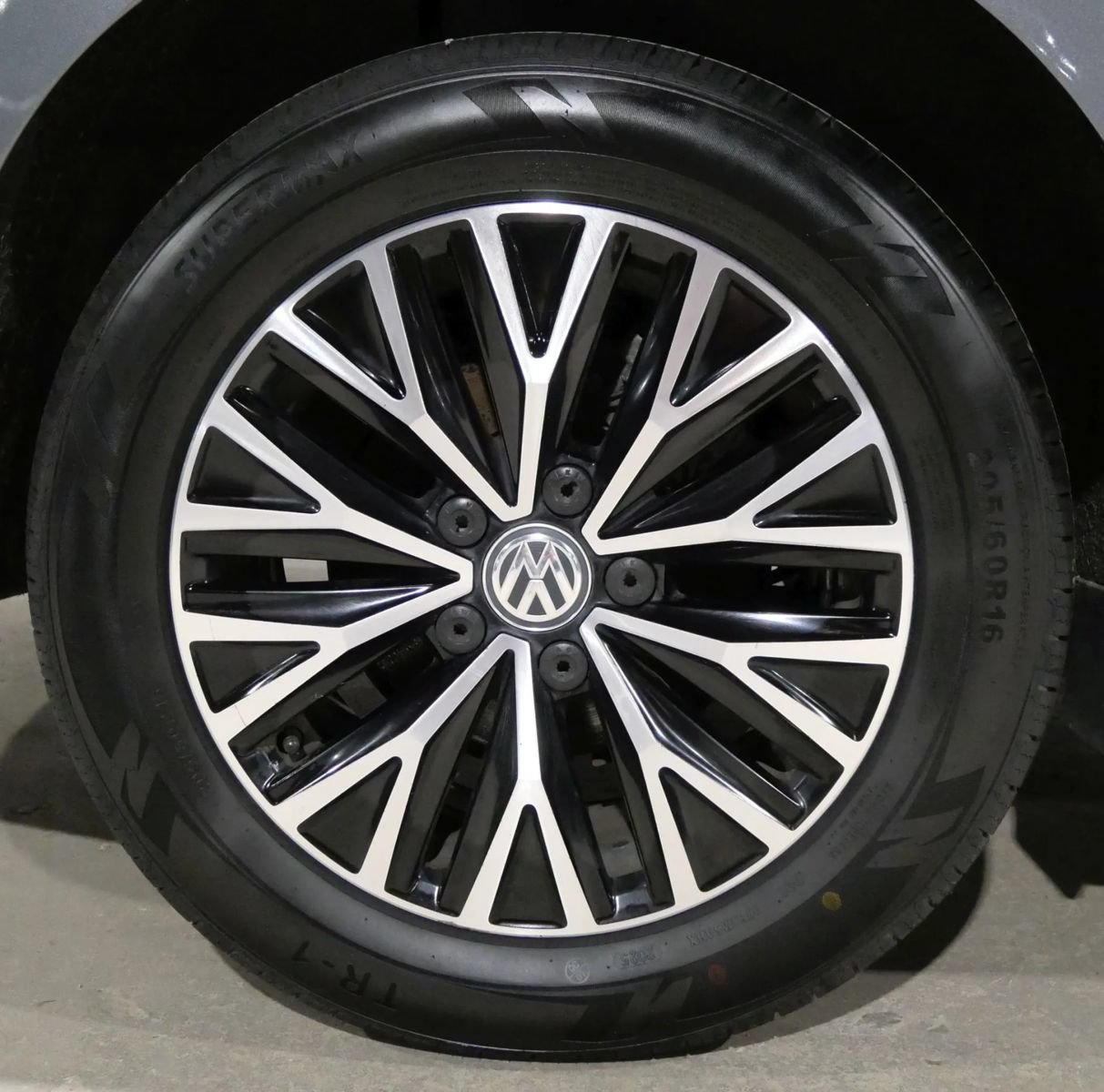Used 2019 Volkswagen Jetta SE FWD image 25