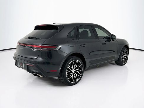 Certified 2025 Porsche Macan AWD/4WD image 9