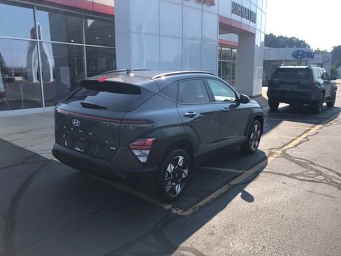 Certified 2025 Hyundai Kona SEL AWD/4WD image 4