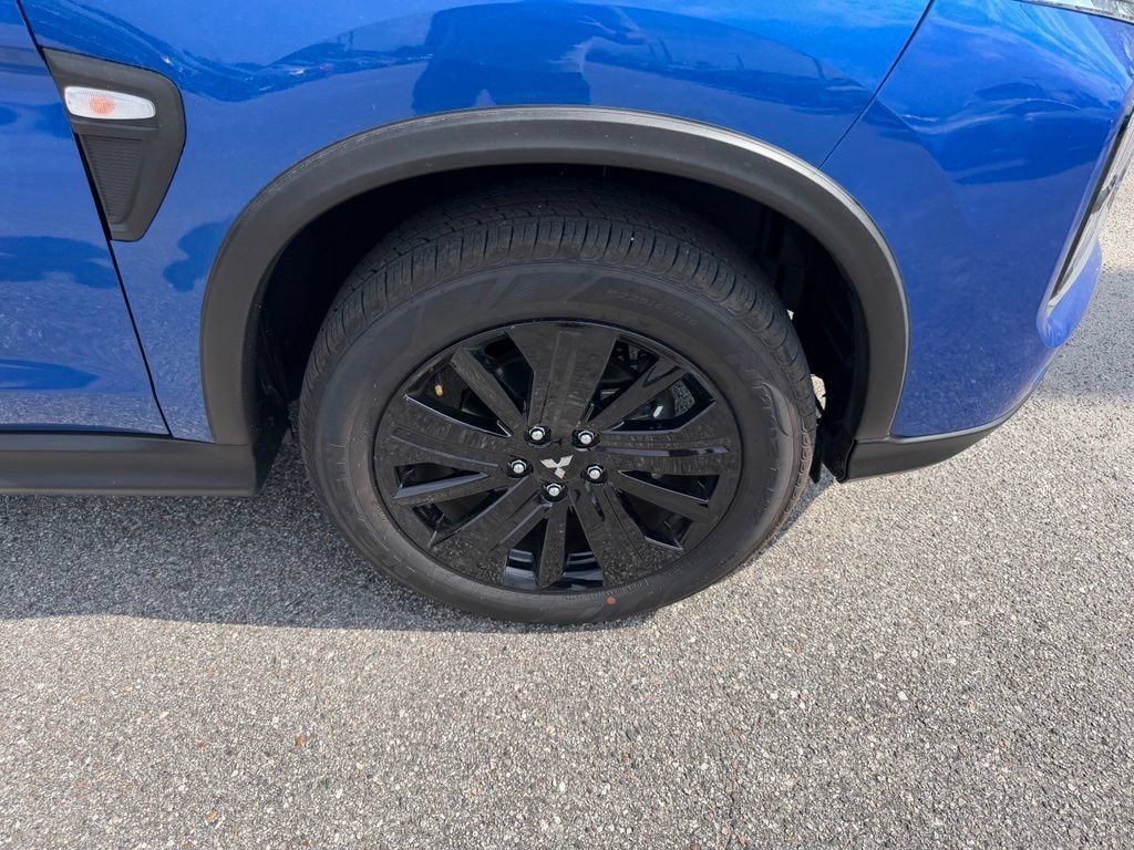 Used 2026 Mitsubishi Outlander Sport SE AWD/4WD image 4