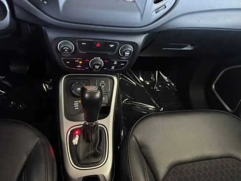 Used 2019 Jeep Compass Latitude w/ Popular Equipment Group AWD/4WD image 29
