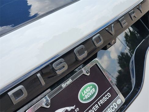Used 2024 Land Rover Discovery Dynamic SE image 12