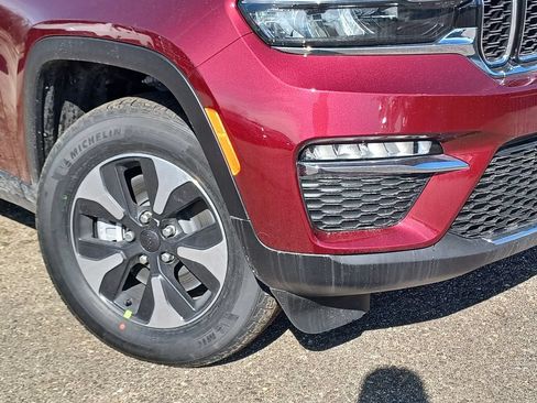 Used 2022 Jeep Grand Cherokee Limited 4xe AWD/4WD image 3