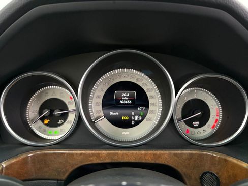 Used 2014 Mercedes-Benz E 350 Sedan image 17