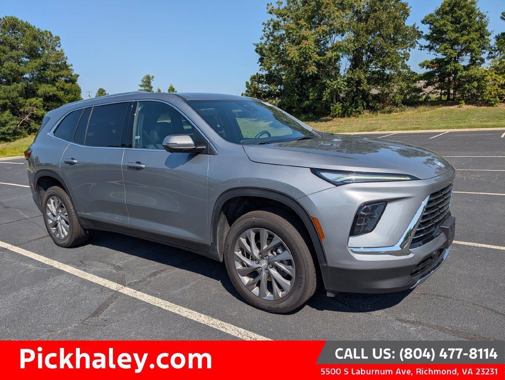 Used 2026 Buick Enclave Preferred w/ Power Package FWD image 1