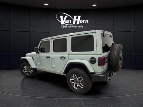 Used 2024 Jeep Wrangler Unlimited Sahara AWD/4WD image 5