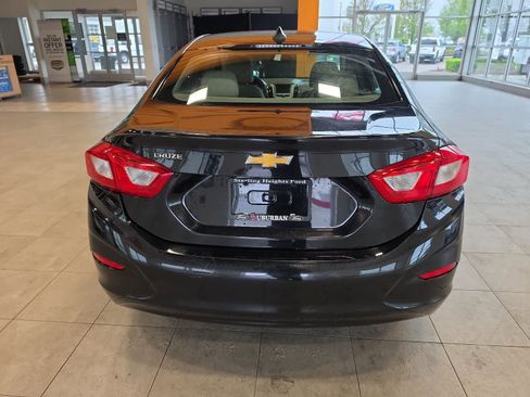 Used 2016 Chevrolet Cruze LS FWD image 9