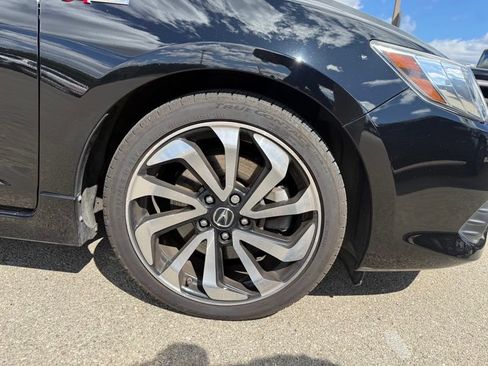 Used 2018 Acura ILX w/ Technology & A-SPEC Package FWD image 16