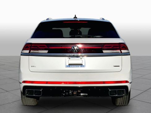 Used 2024 Volkswagen Atlas Cross Sport SEL R-Line AWD/4WD image 5