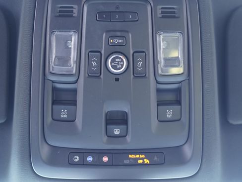 Used 2022 Chevrolet Tahoe LT w/ Luxury Package RWD image 23