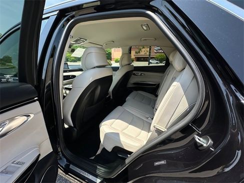 Used 2024 Genesis GV70 2.5T image 18