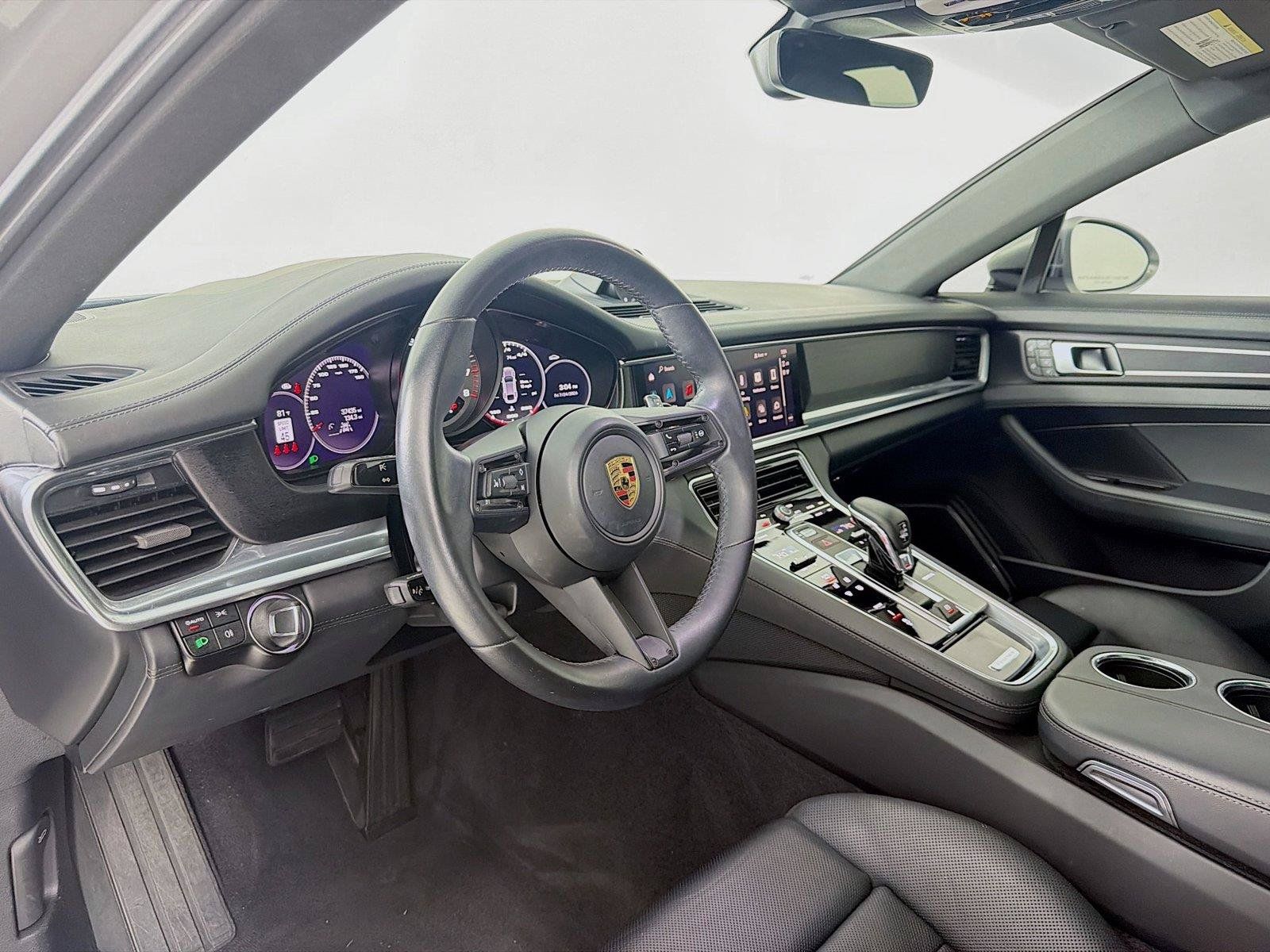 Used 2023 Porsche Panamera Platinum Edition RWD image 4