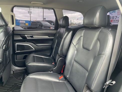 Used 2022 Kia Telluride S image 17