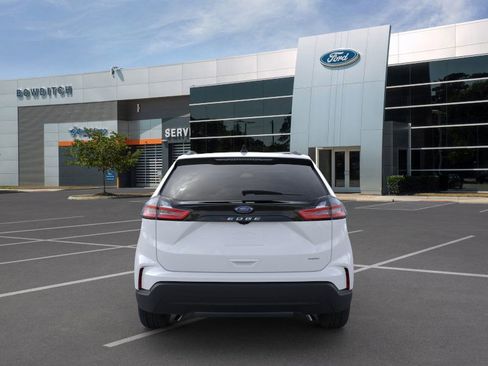 New 2024 Ford Edge SE image 5