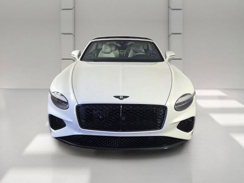 Used 2025 Bentley Continental GTC AWD/4WD image 3